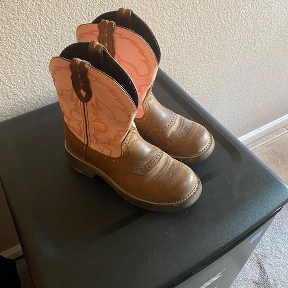 Miscellaneous items from Lele’s closet - Picture 16 of 16